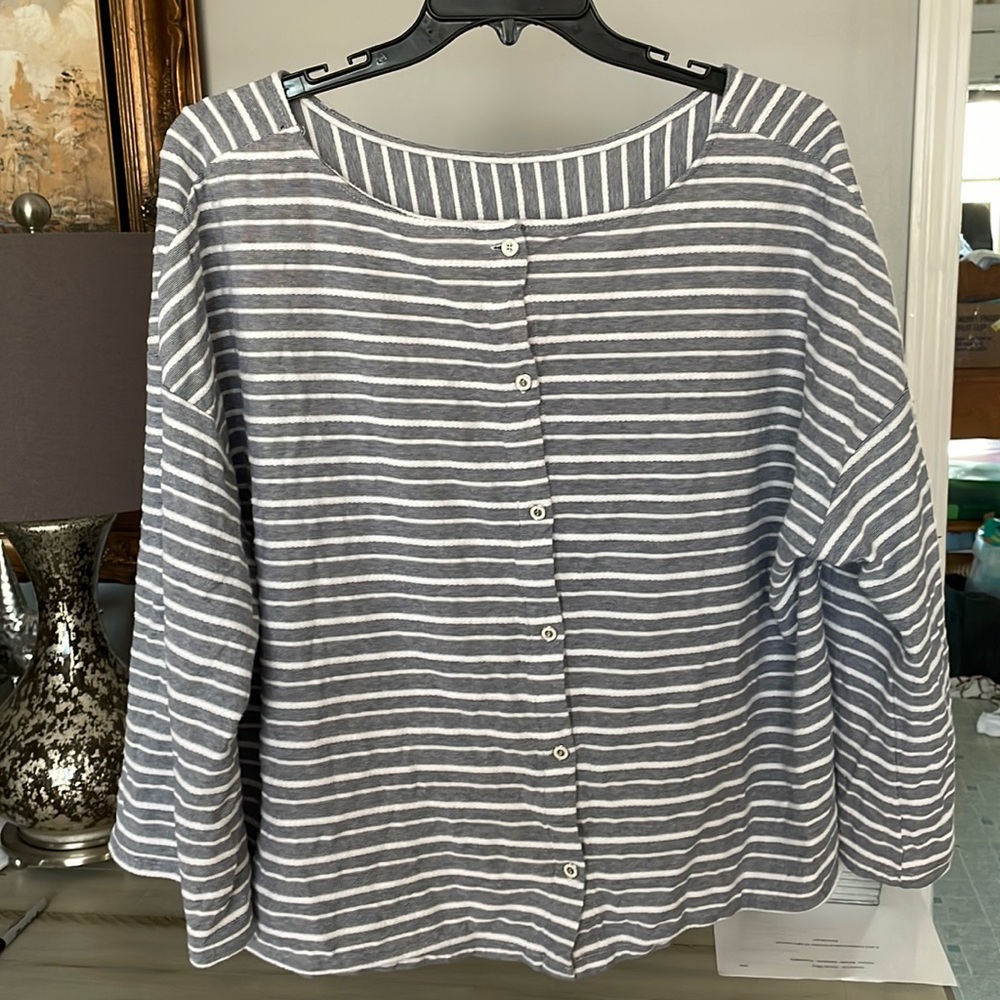 4X ladies striped gray and white cardigan A NEWDAY